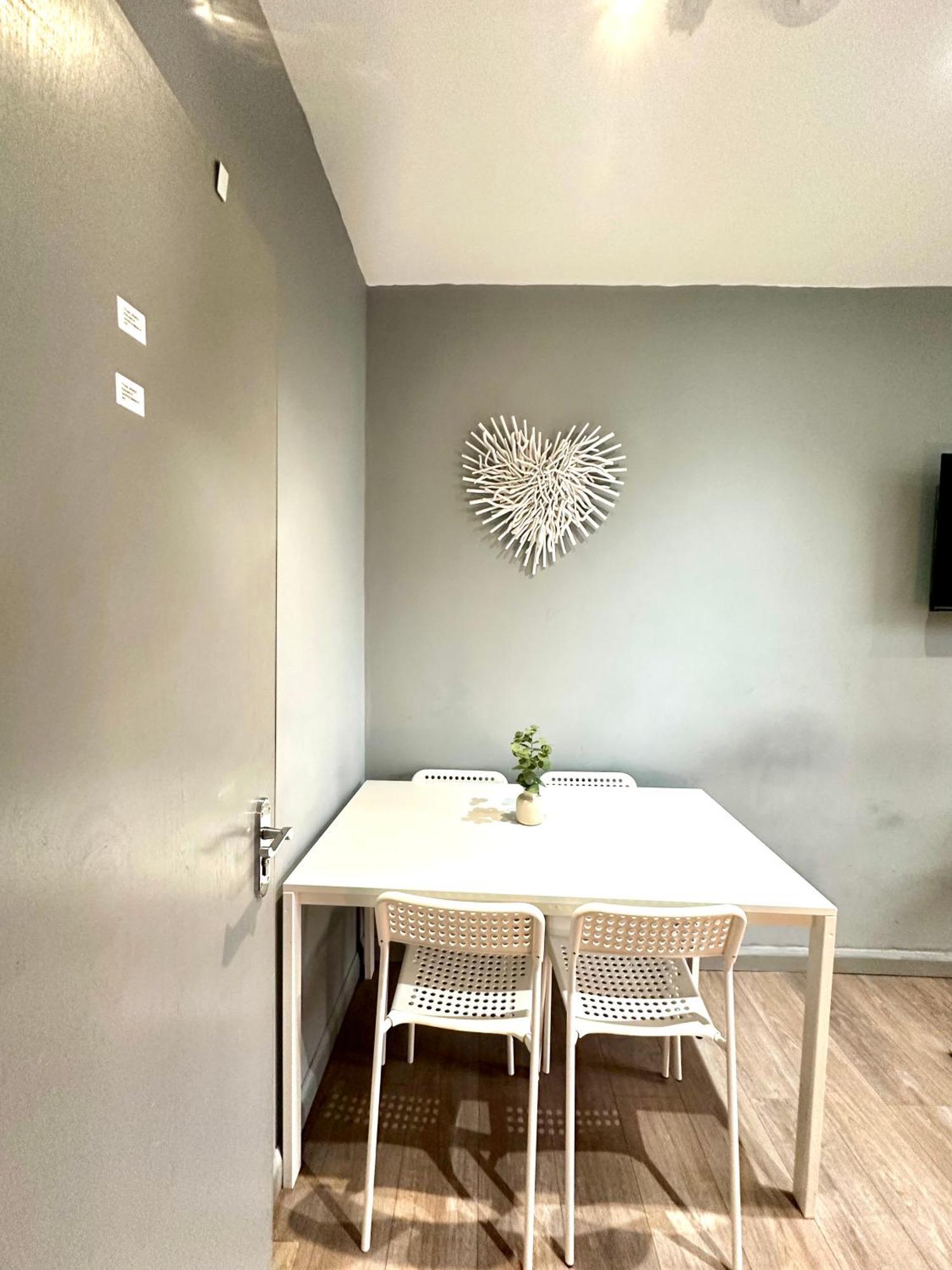 Spacious 3 Bedroom Flat In Kings Cross, St 159 Apartamento