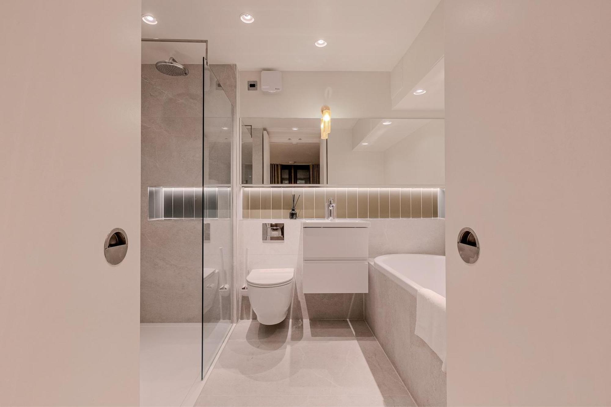Central Serviced 3 Minutes From Blackfriars Station Apartment *