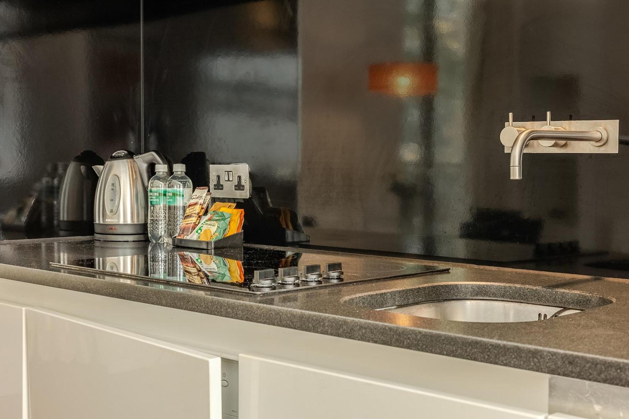 Central Serviced 3 Minutes From Blackfriars Station London