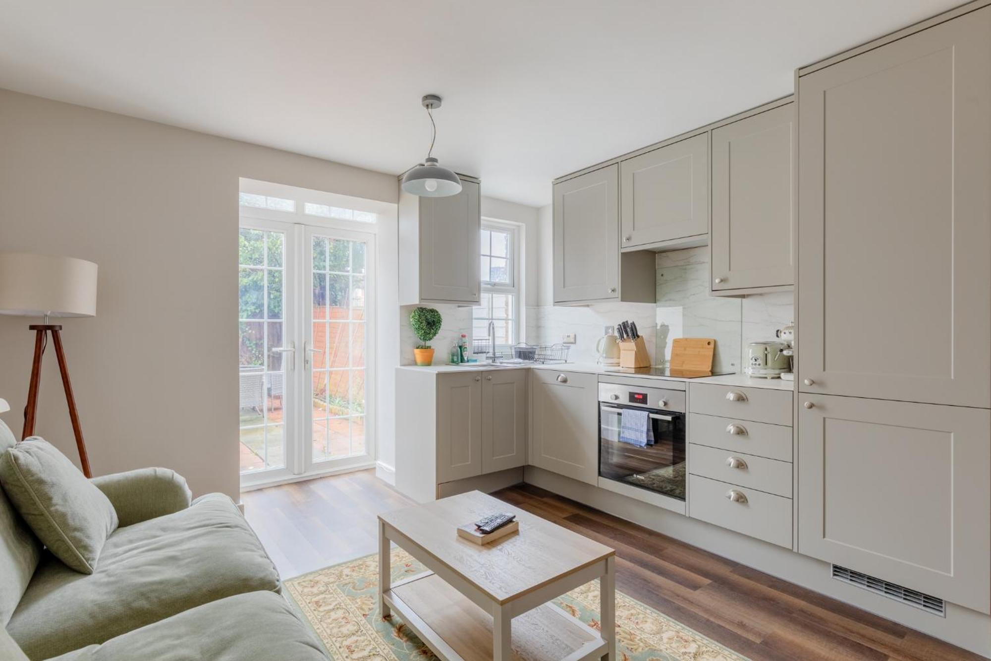 Cosy 4bd Flat In Stockwell With Private Patio * London