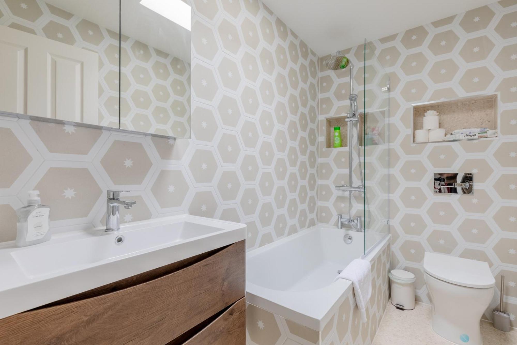 Cosy 4bd Flat In Stockwell With Private Patio Apartment
