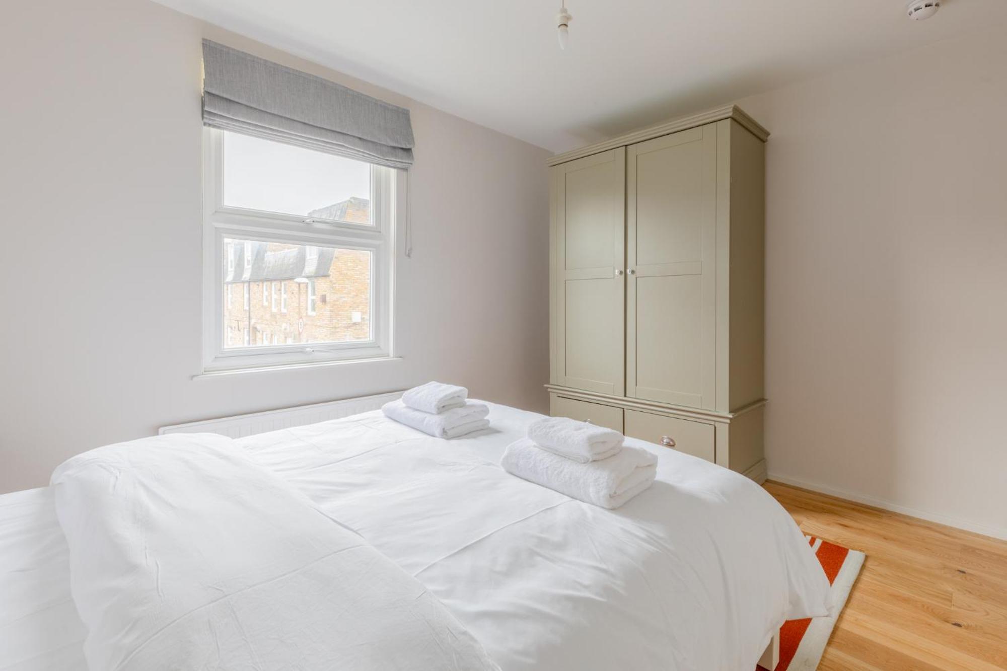 Apartment Cosy 4bd Flat In Stockwell With Private Patio *