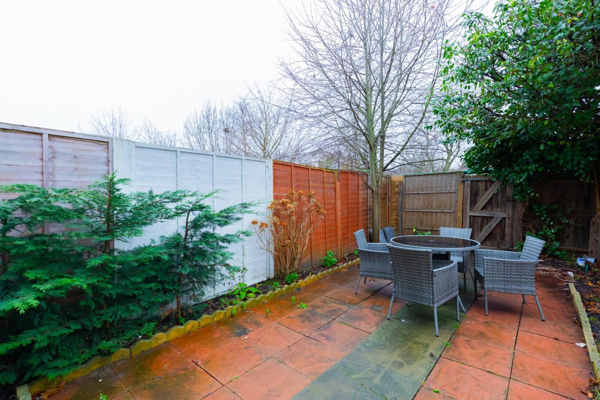 Cosy 4bd Flat In Stockwell With Private Patio *