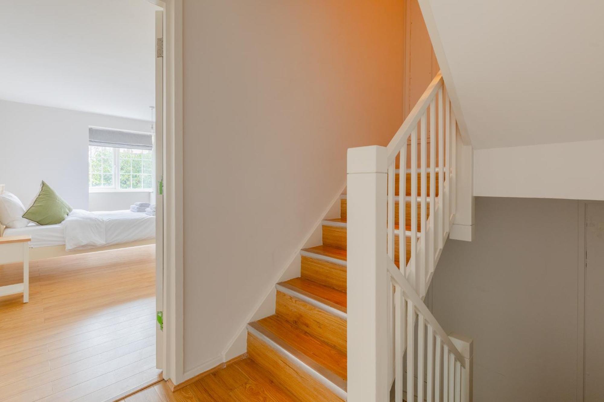 Cosy 4bd Flat In Stockwell With Private Patio * London