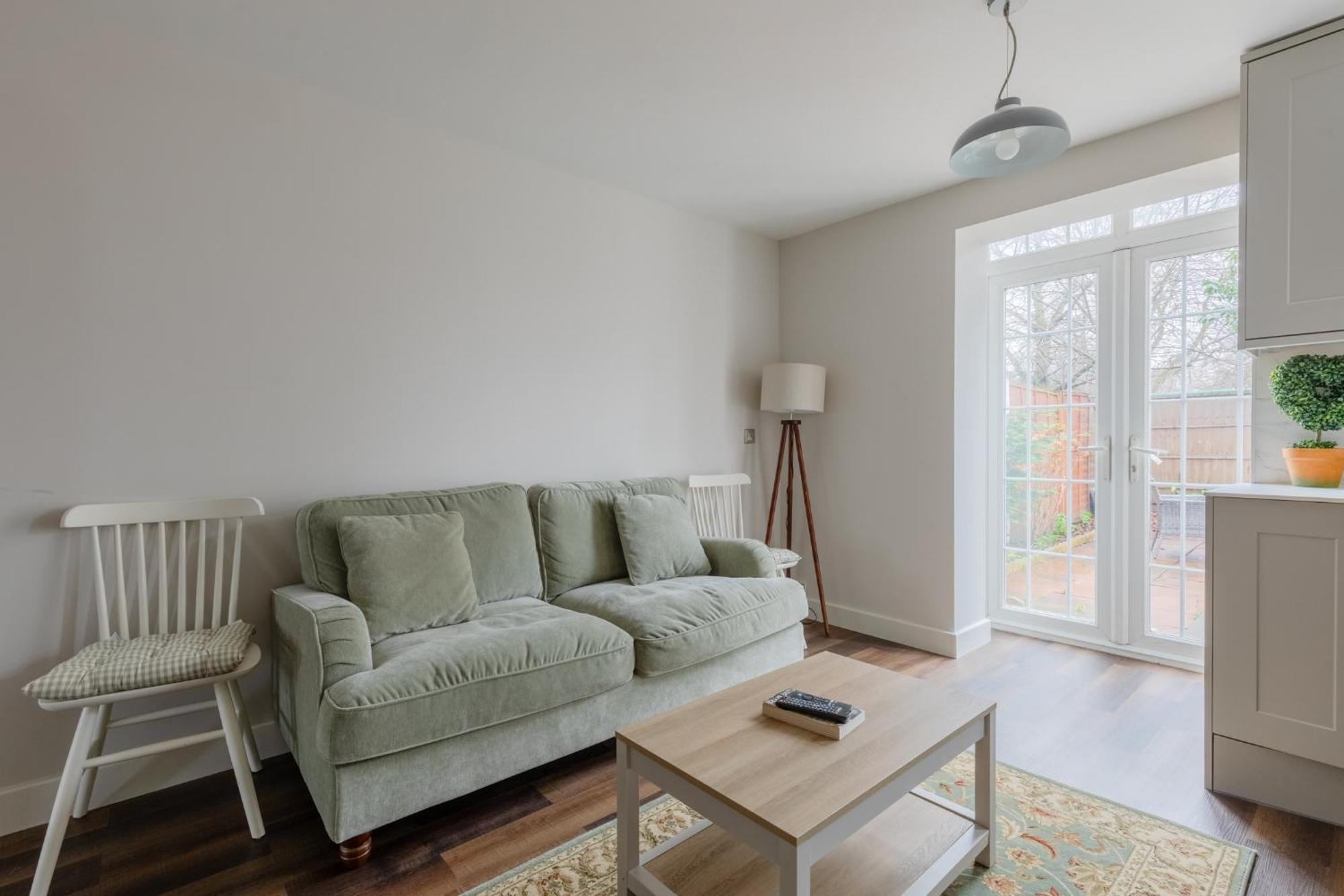Apartment Cosy 4bd Flat In Stockwell With Private Patio