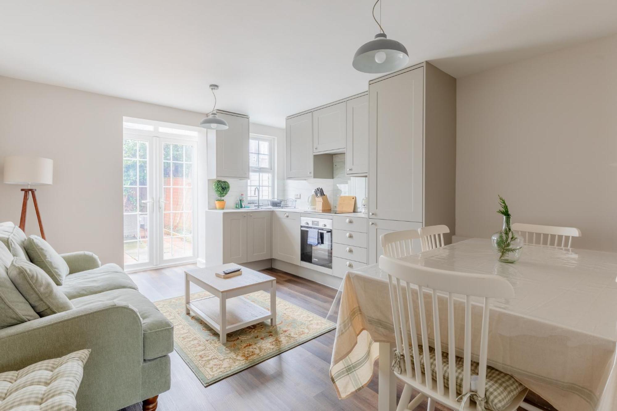 Cosy 4bd Flat In Stockwell With Private Patio *