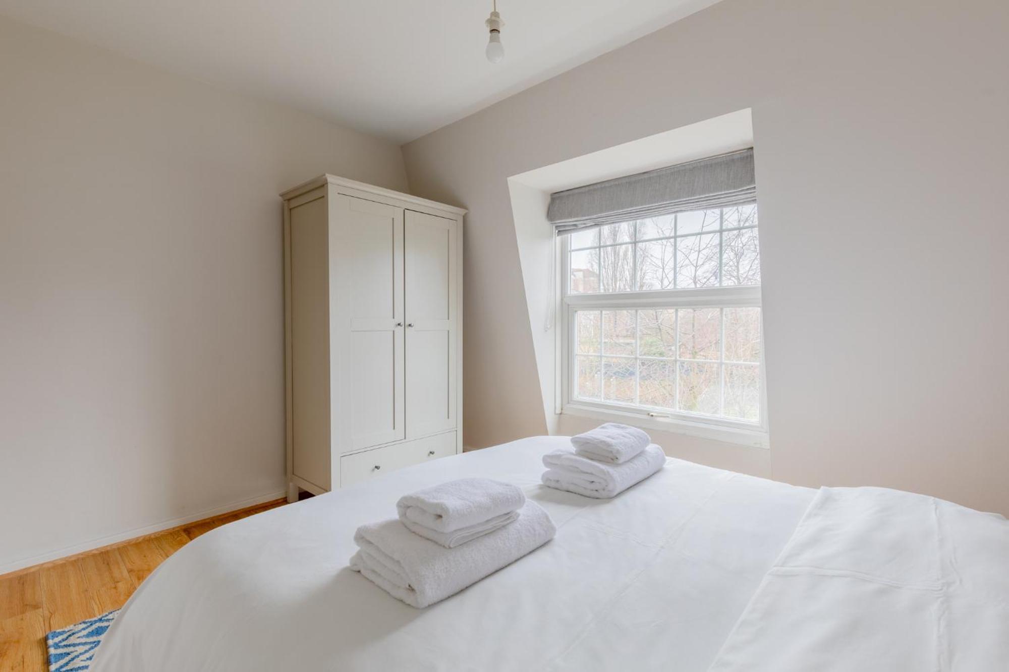 Cosy 4bd Flat In Stockwell With Private Patio Apartment *