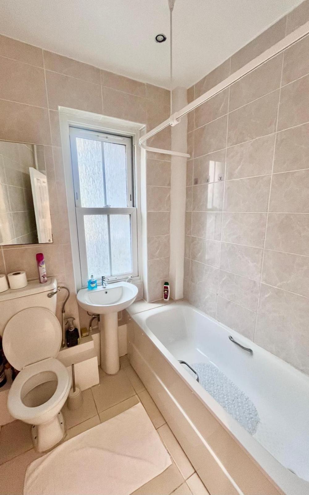 One Bedroom Flat Sw8 Apartment