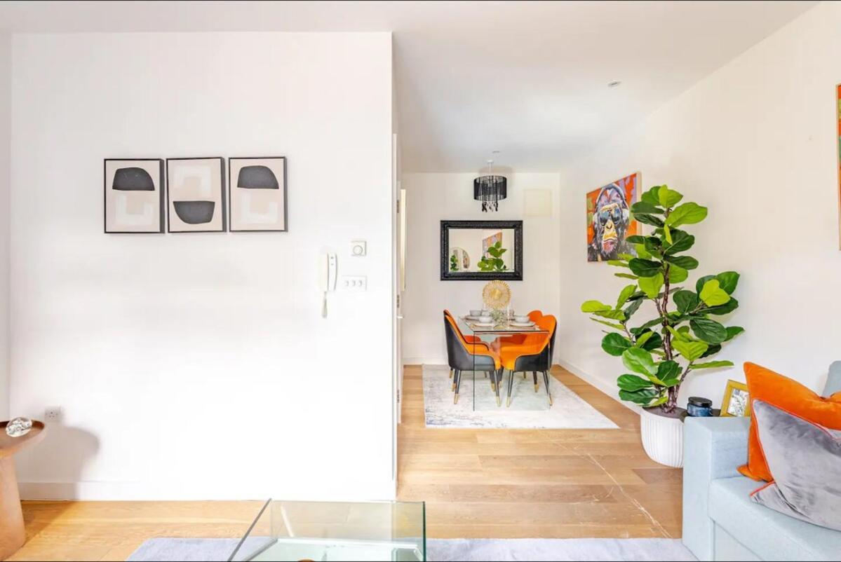 Private Luxury Baker Street - Sleeps 6 Apartment