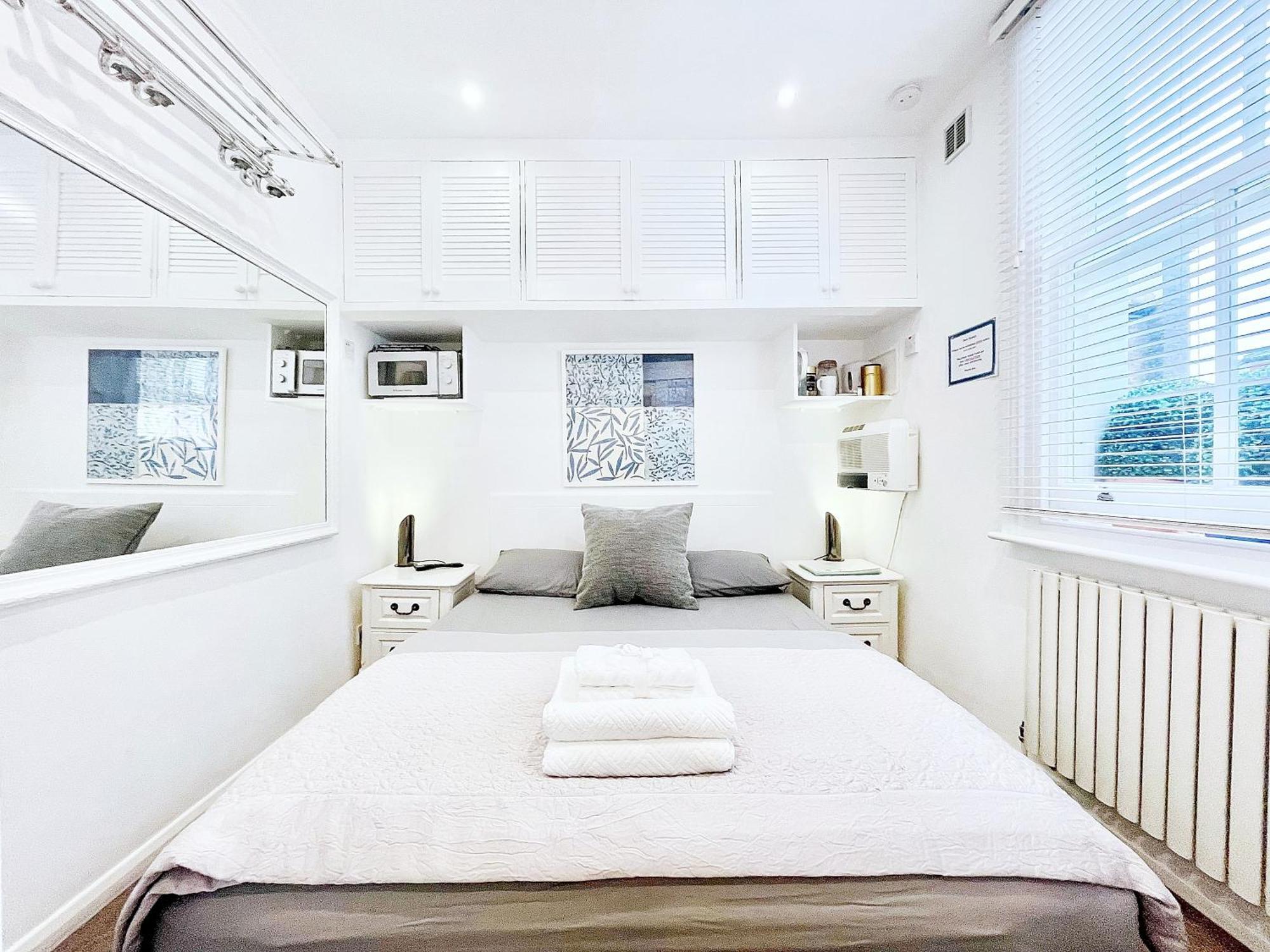 Eden Luxury * London