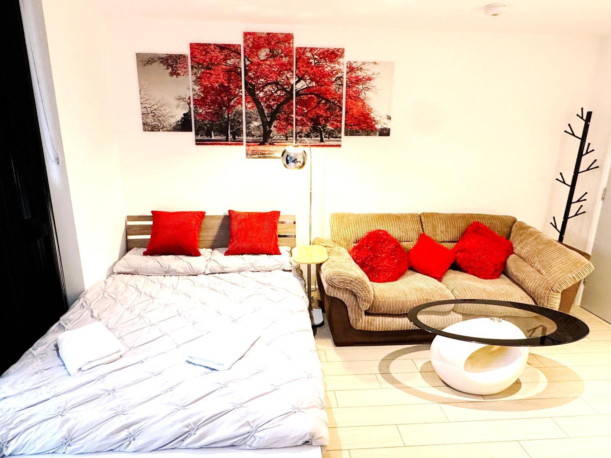New Large 4 Bedroom & 3 Bathroom Flat Near Angel Station In Zone 1 For Max 13 Guests Apartment *