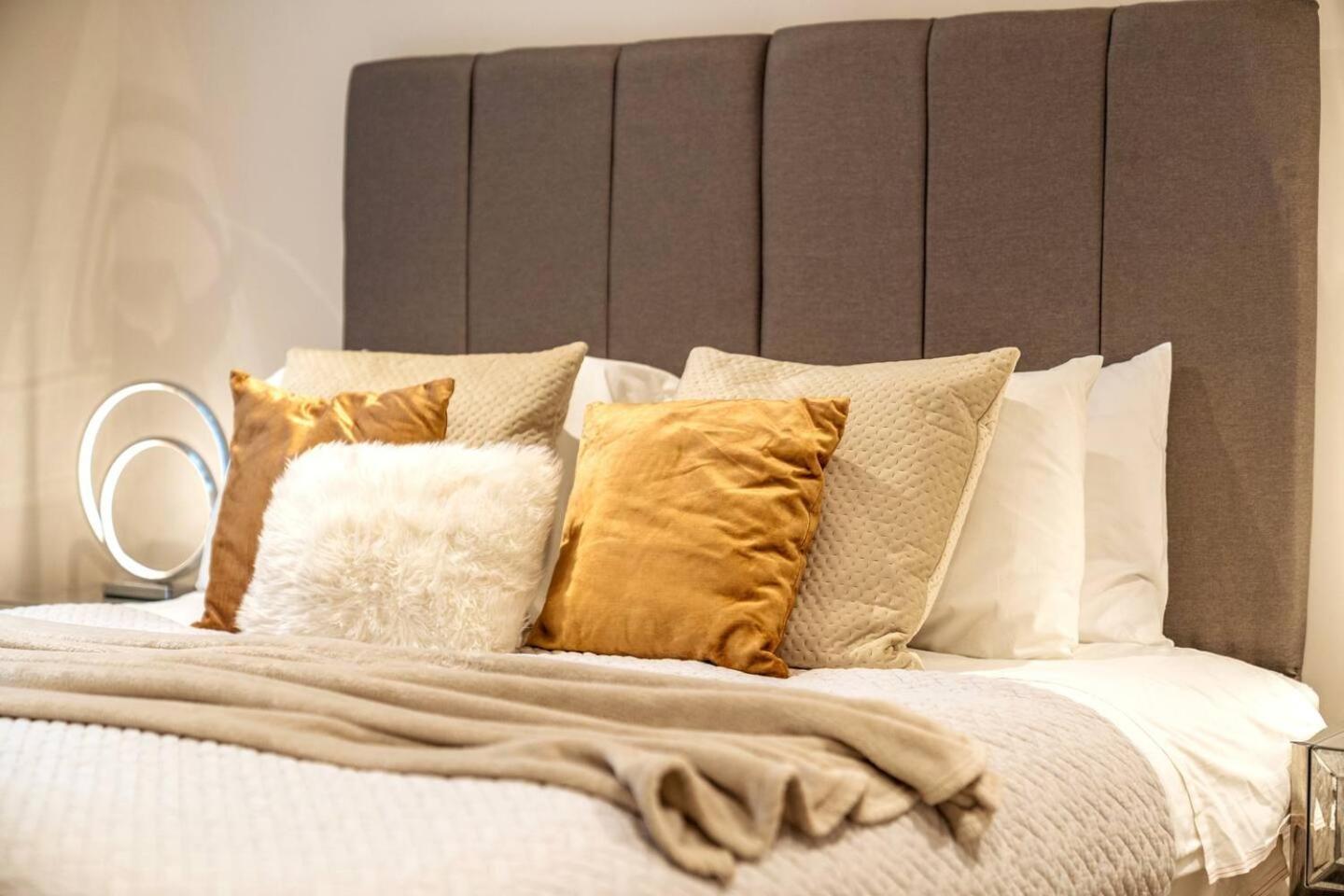 Niru Experience Jewel Of Ifield Road Apartment *