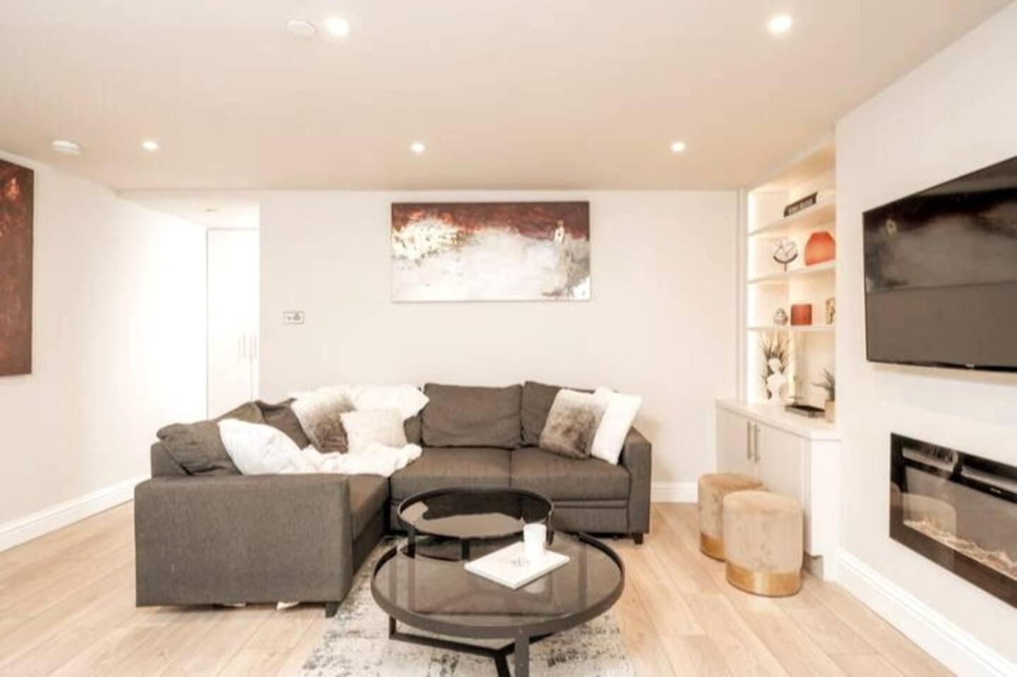 Apartment Niru Experience Jewel Of Ifield Road London