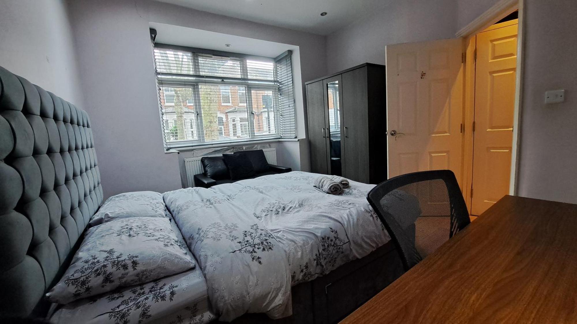 Comfy Fenia Homestay