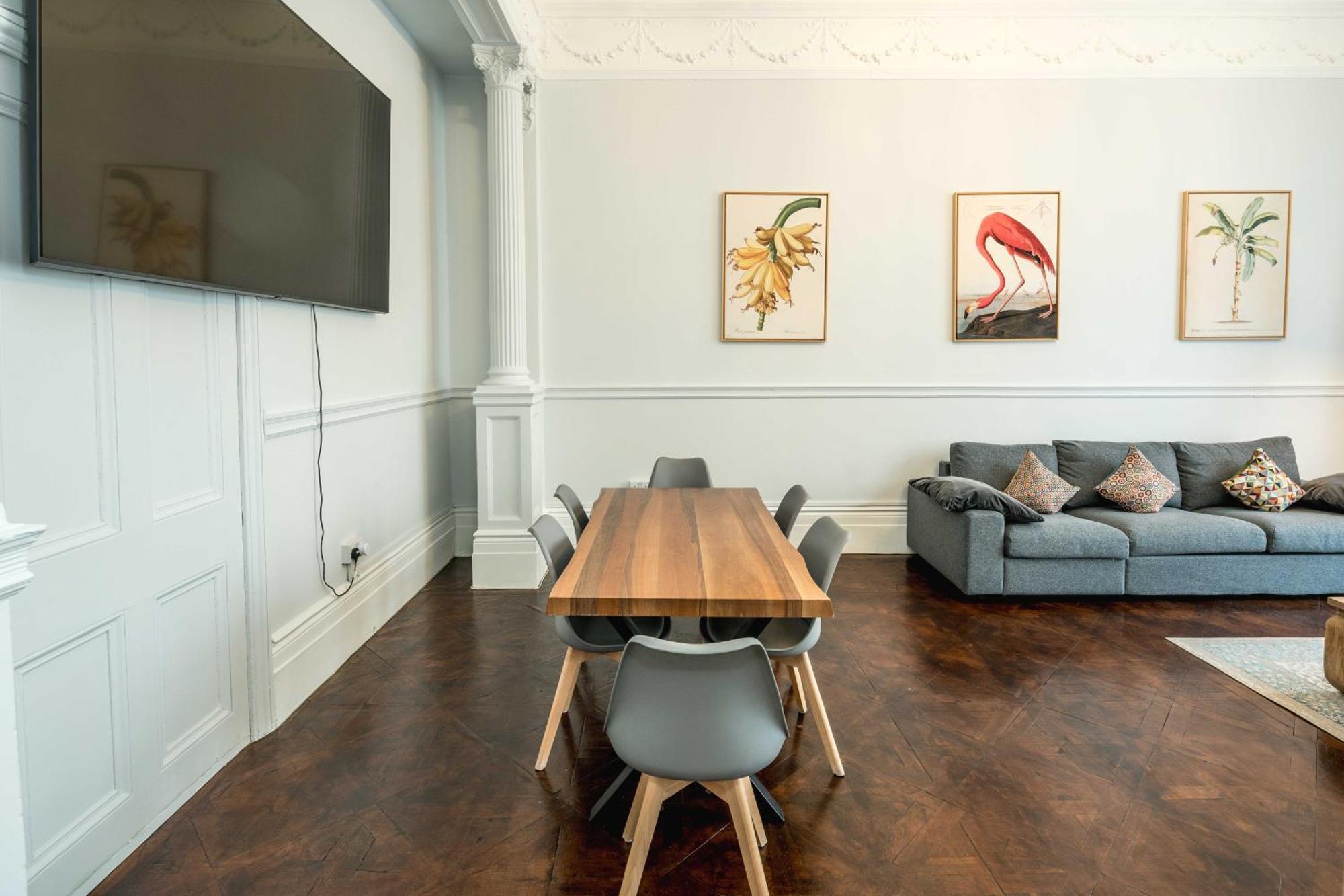 Southken Palace Apartment *