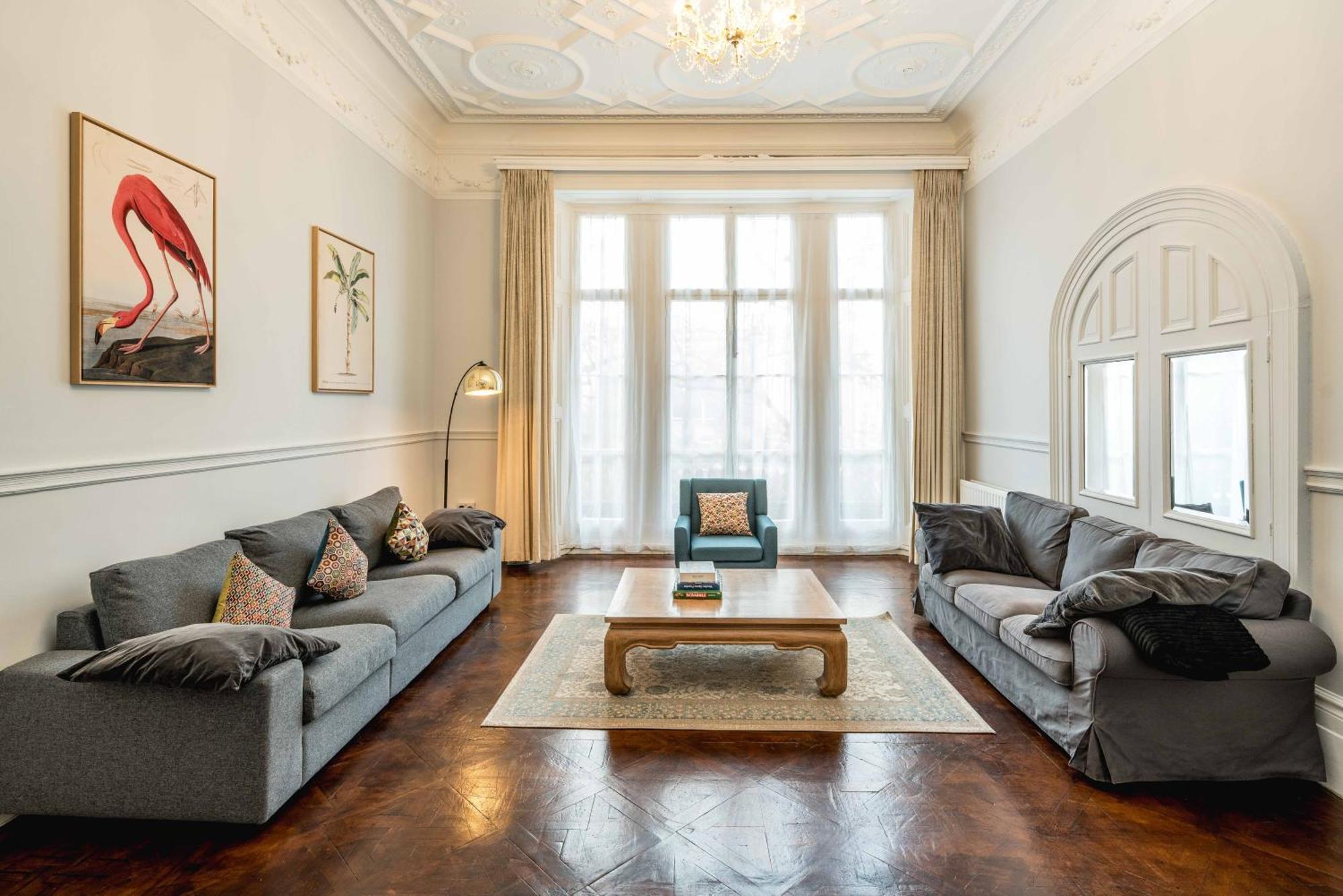 Apartment Southken Palace