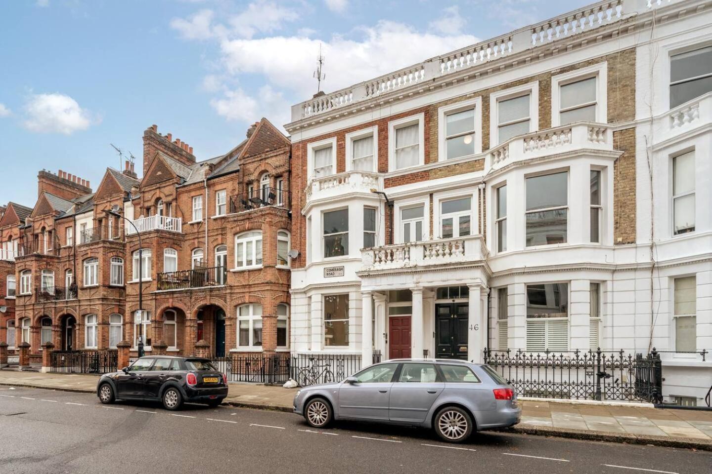 Niru Experience Urban Escape Retreat London