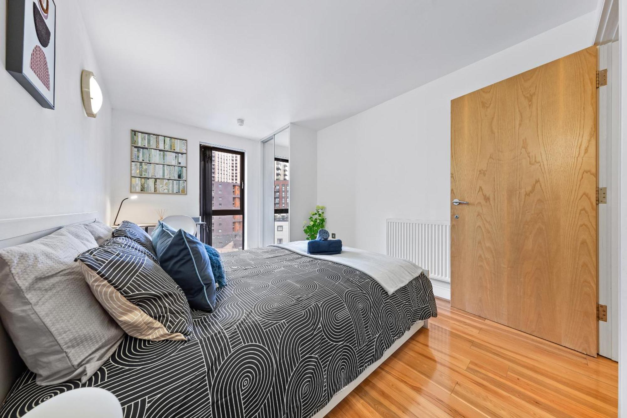 Bright Canning Town Fbs Long Term Retreat London