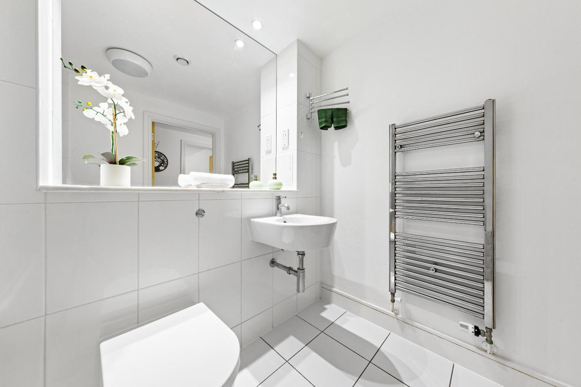Bright Canning Town Fbs Long Term Retreat * London