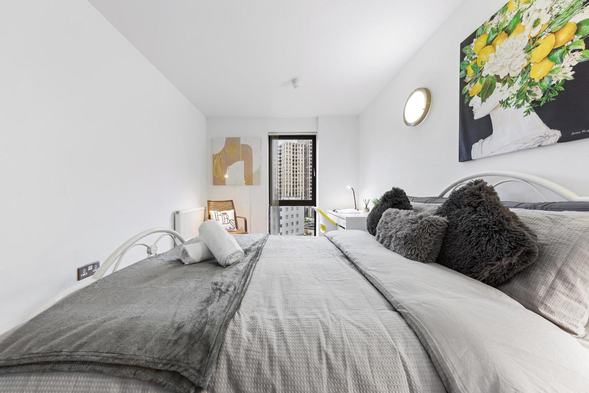 Apartment Bright Canning Town Fbs Long Term Retreat London