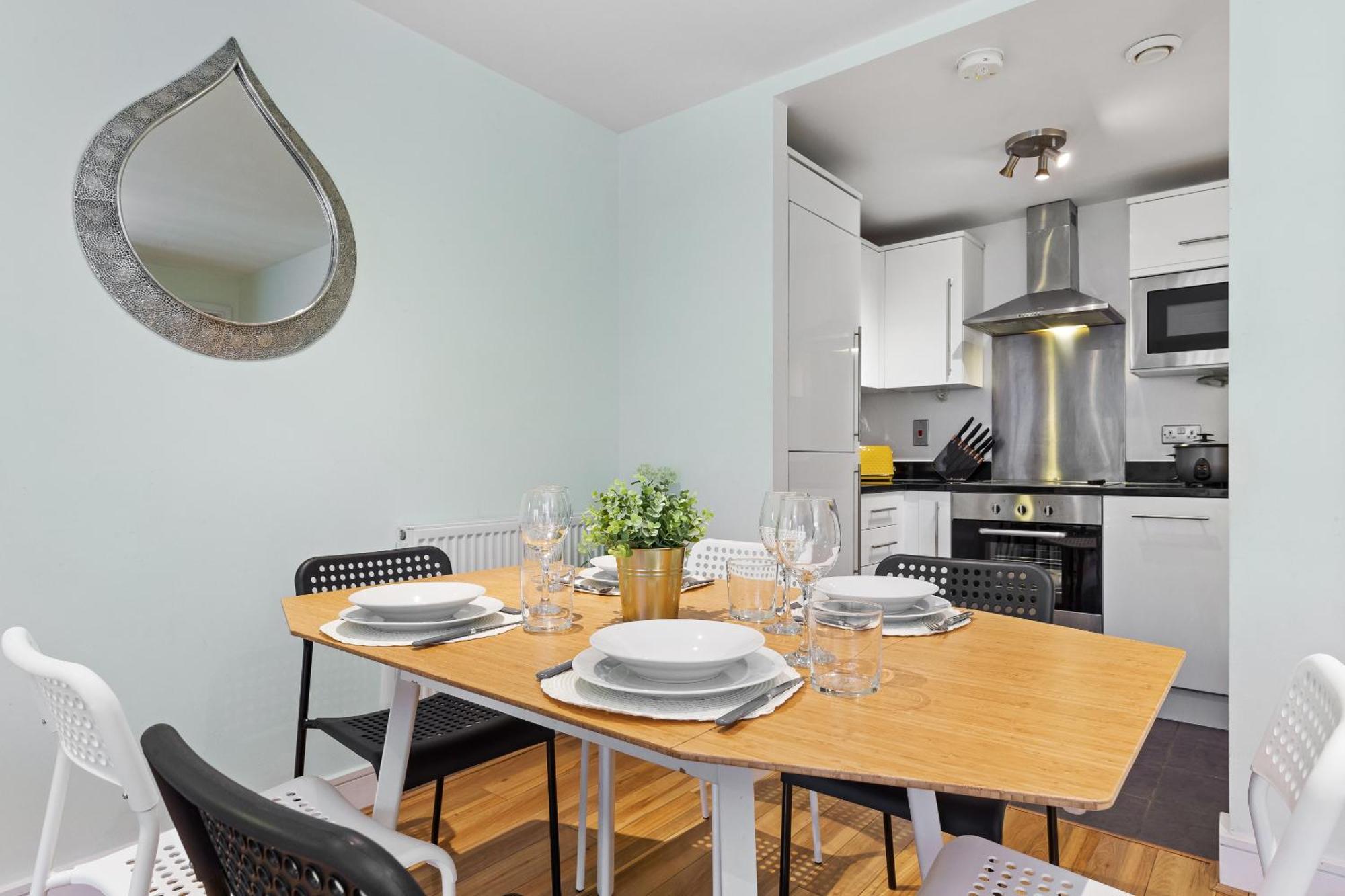 Apartment Bright Canning Town Fbs Long Term Retreat