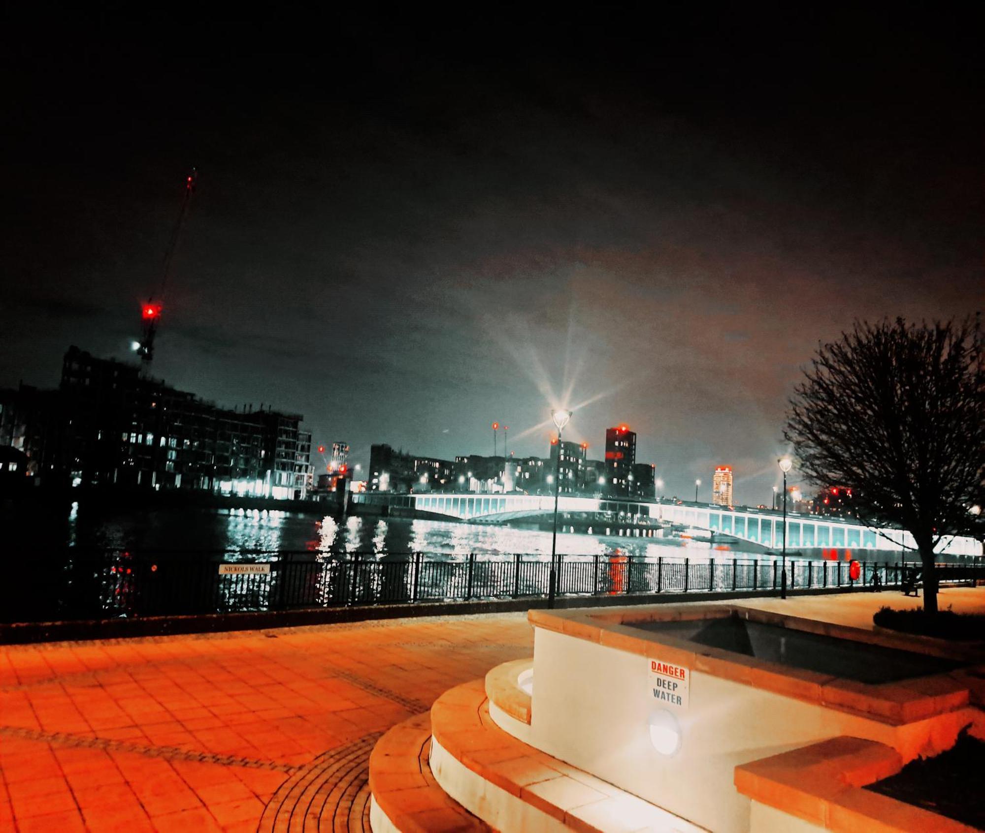 Charming Three Bedroom By The Thames * Londres