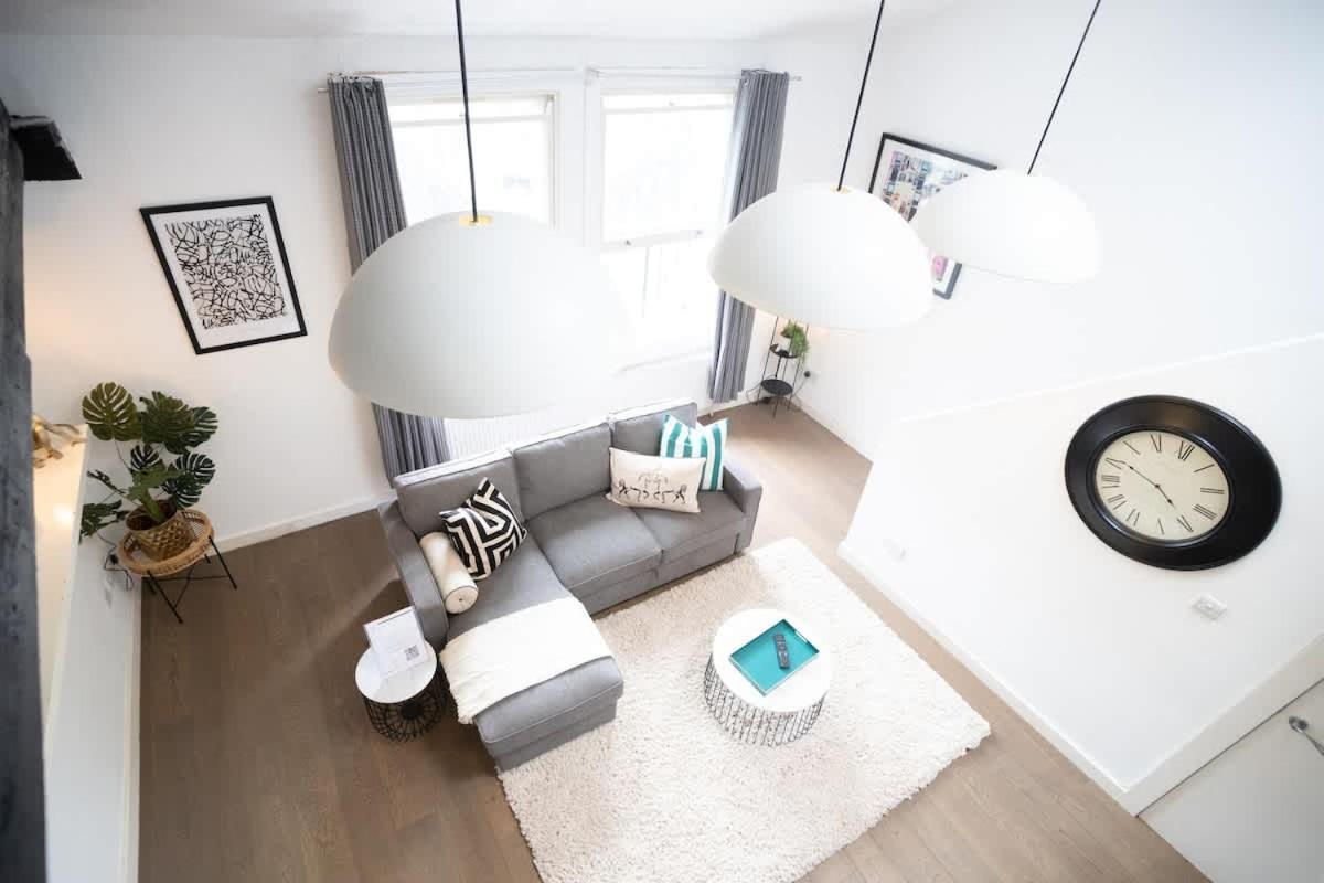 Three-bedroom Flat Near Street Art Apartment London