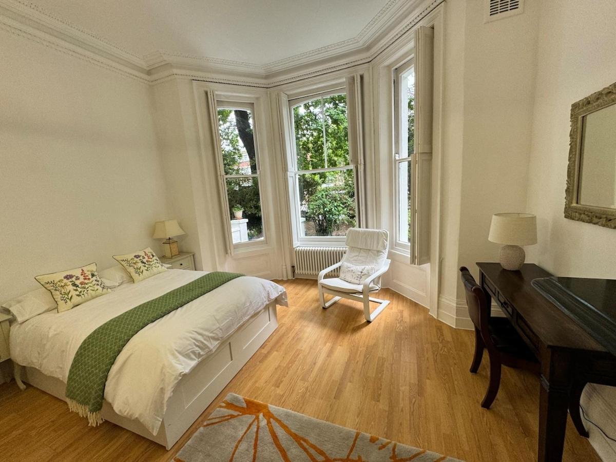 Exceptionally Large Newly-refurbished 1-bed Flat In Hither London