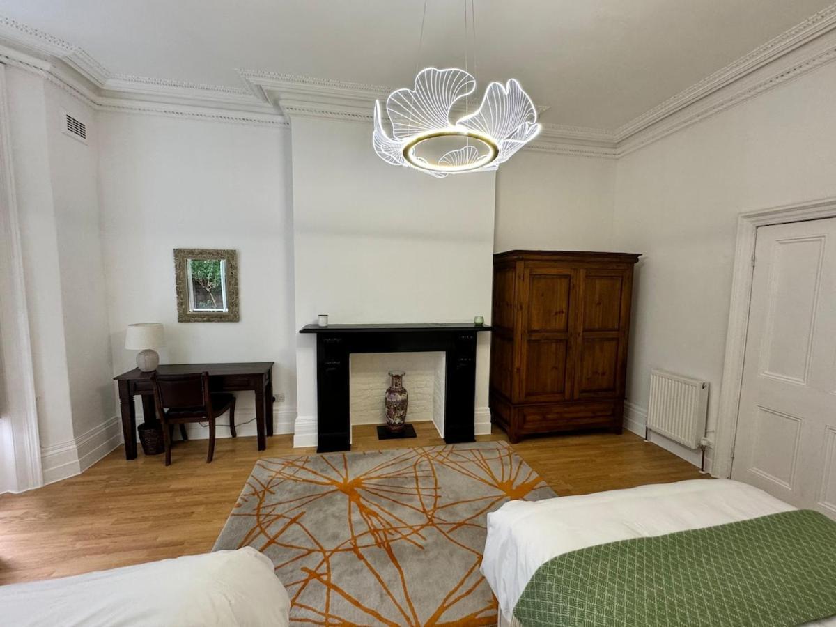 Apartment Exceptionally Large Newly-refurbished 1-bed Flat In Hither *