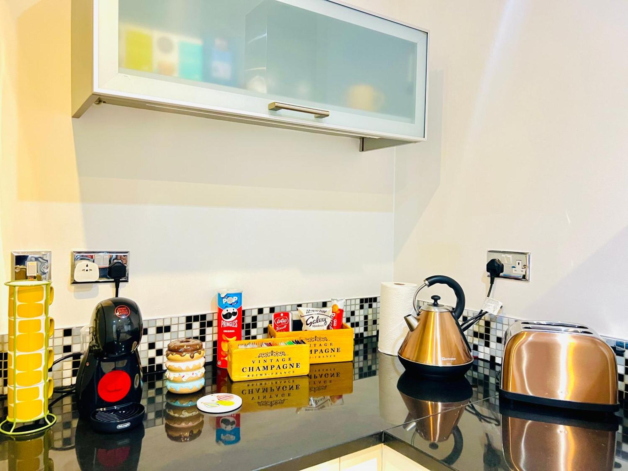 Apartment Luxurious With River Views In Canary Wharf London