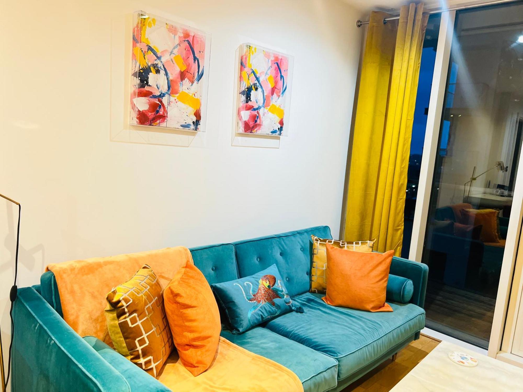 Apartment Luxurious With River Views In Canary Wharf