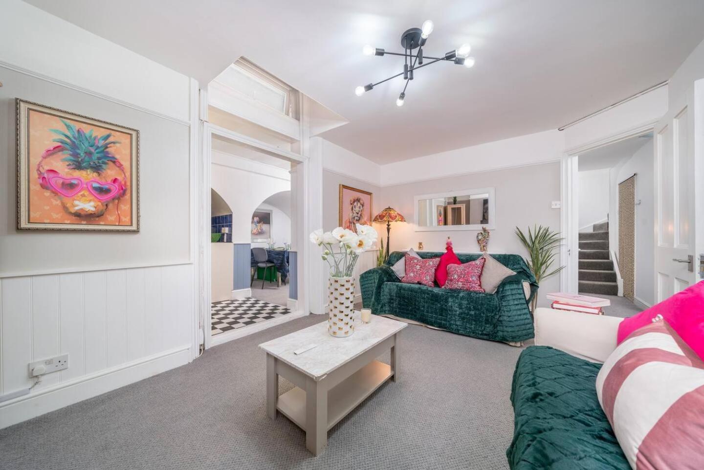 Niru Experience Chelsea Oasis With Courtyard Londres