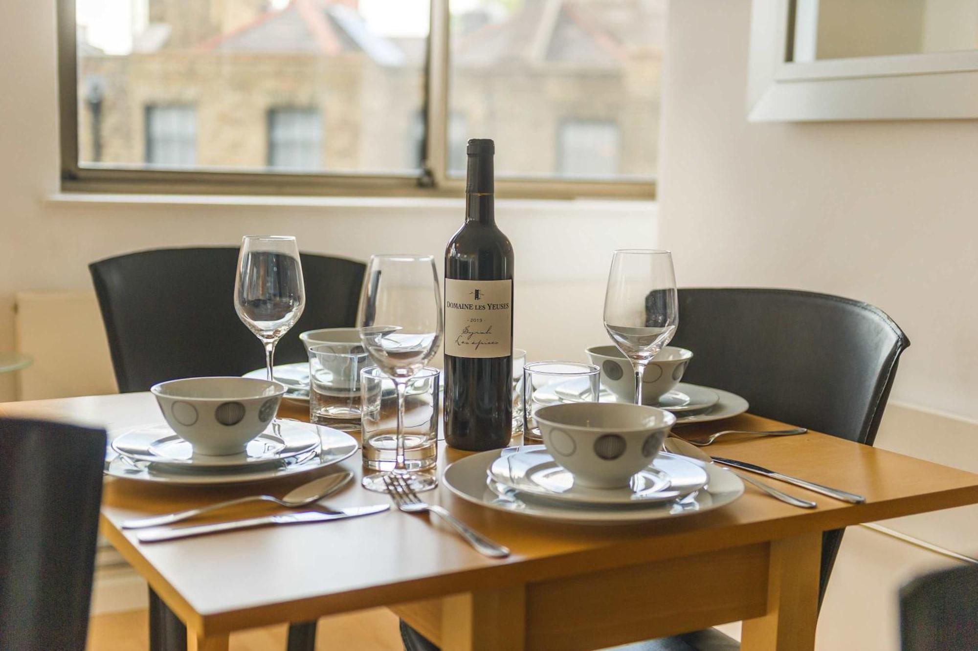 The Snug Spot - Fitzrovia - By Frankie Says Apartment