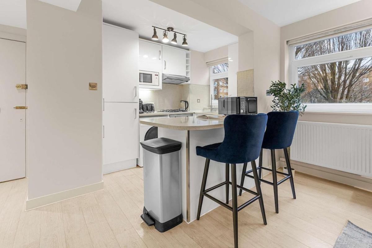 Modern Comfort In Prime Location *