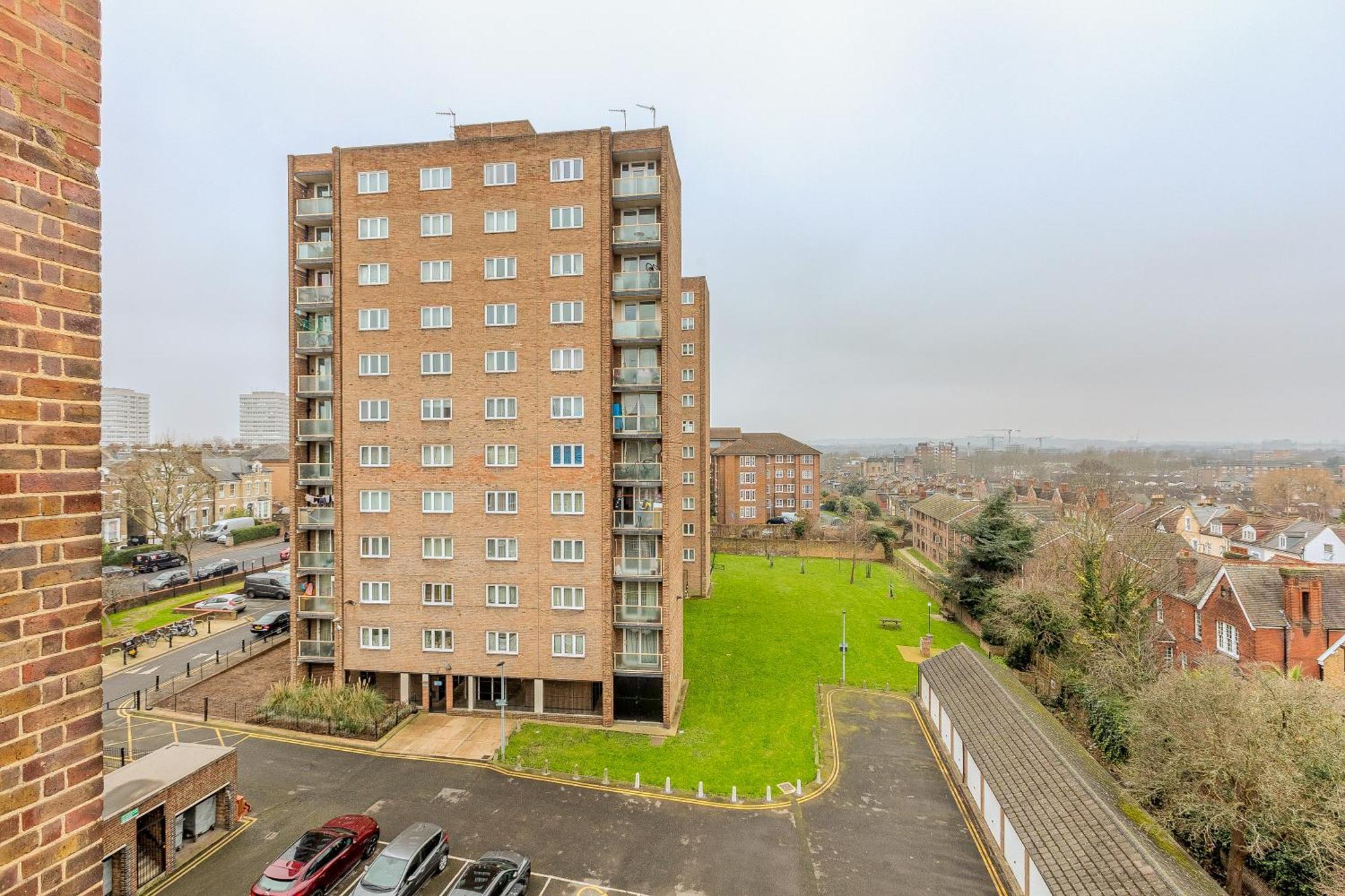 New Listing! Spacious 2br, North 2min To St Apartment *
