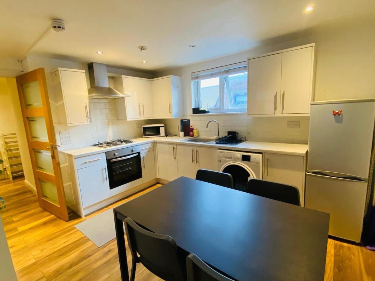 Gorgeous Flat In Apartment