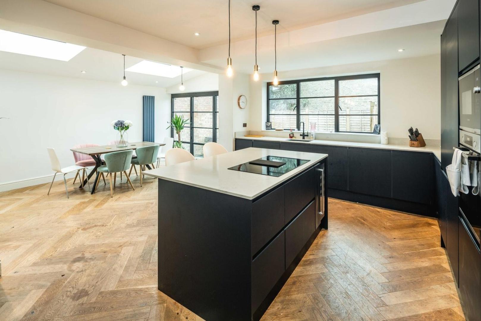 Stylish 3b Fulham Flat W/garden Near Thames & Tube * London