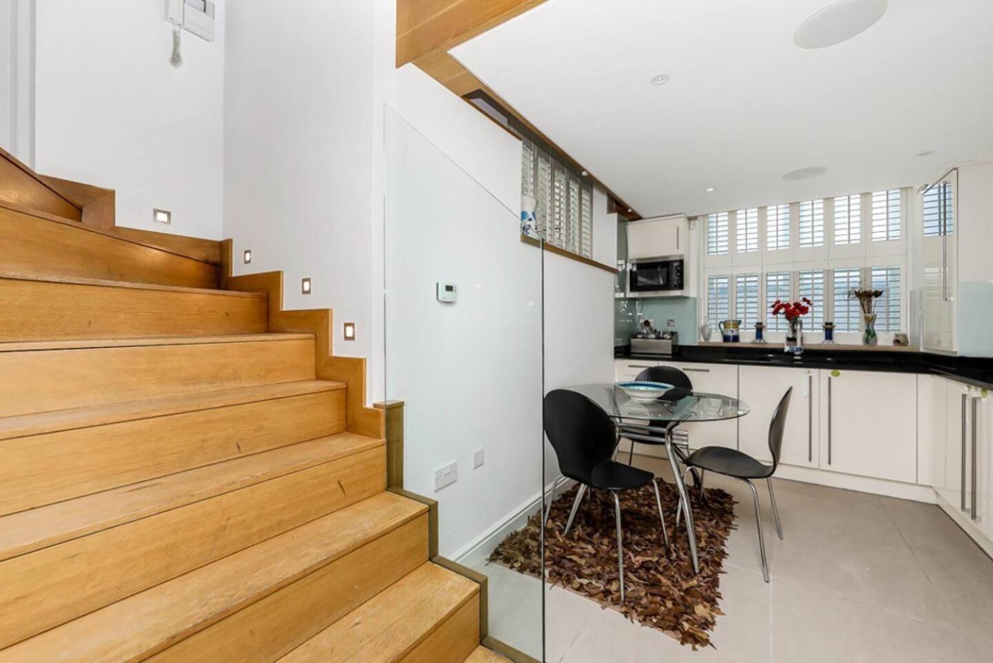Canal And Garden Wifi Villa London