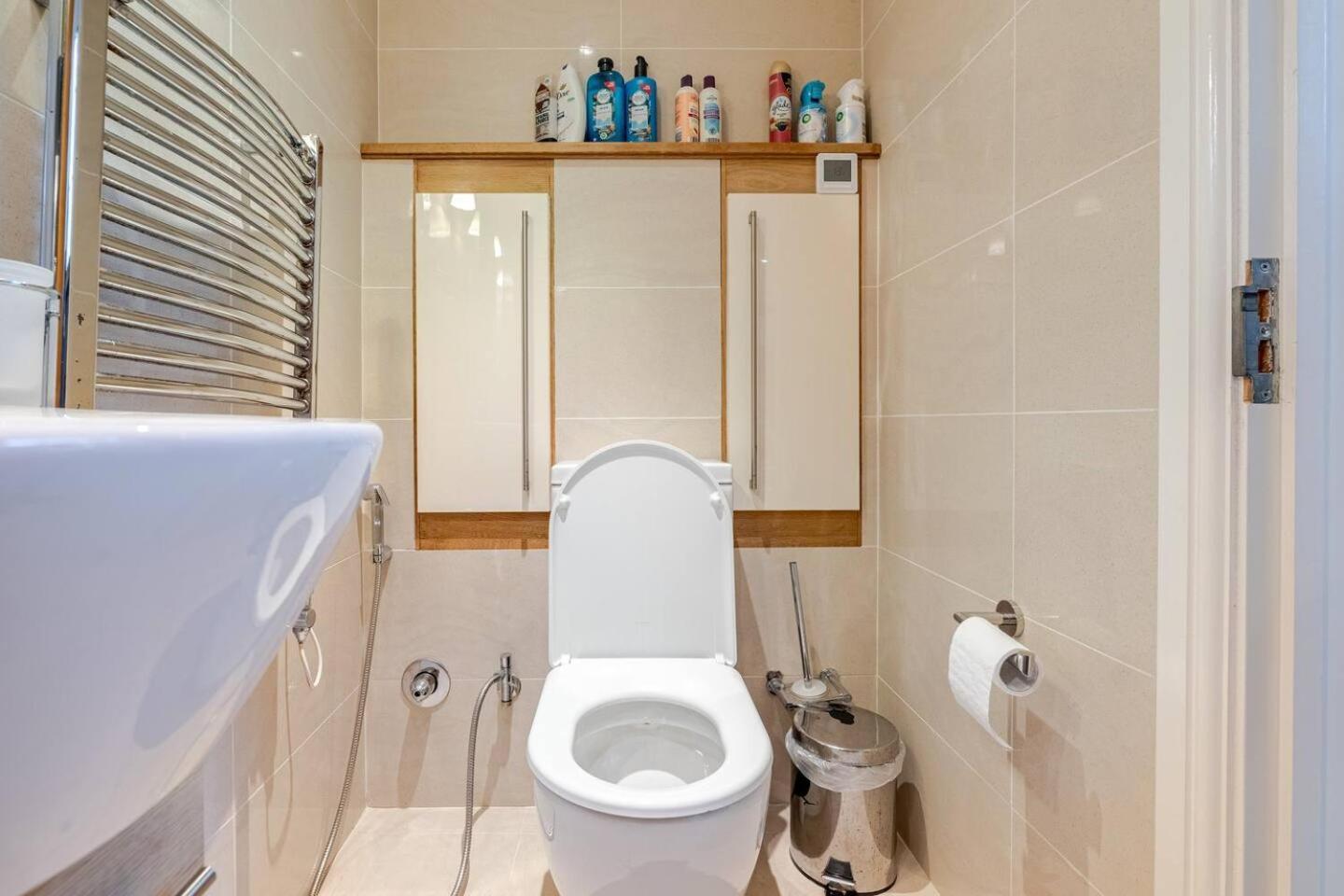 Canal And Garden Wifi Villa London
