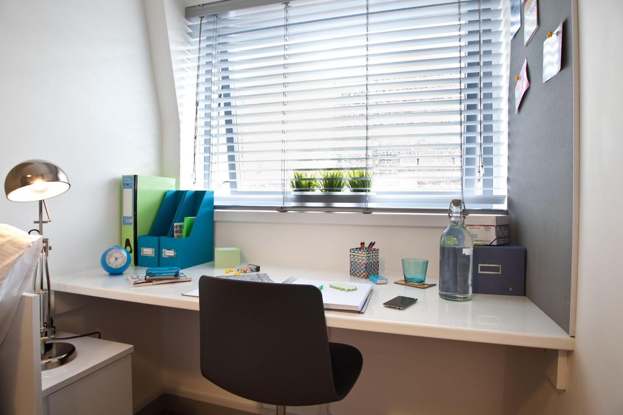 For Students Only Your Study Hub In With Stunning Amenities At Olib Apartment London