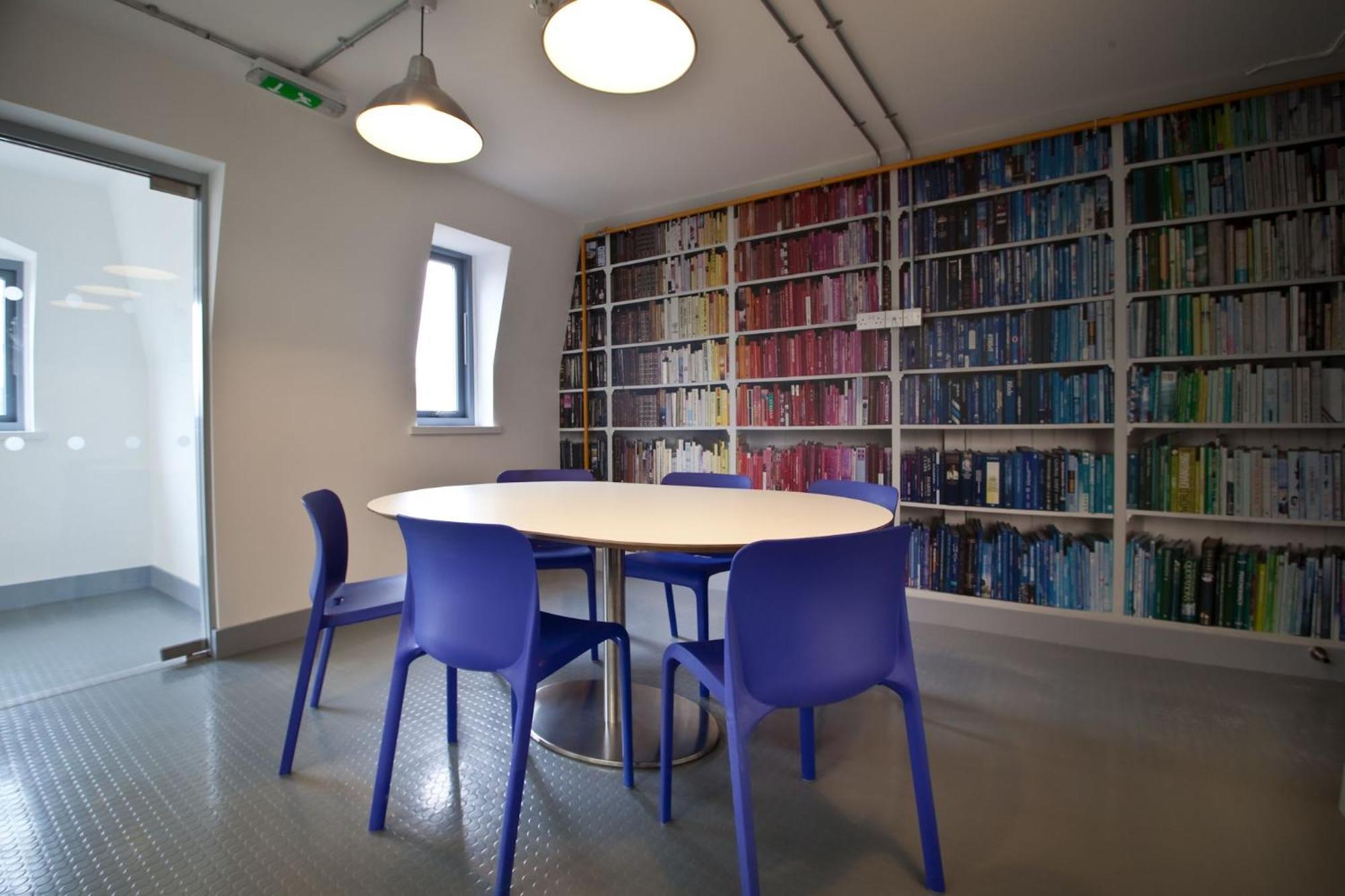 For Students Only Your Study Hub In With Stunning Amenities At Olib * London