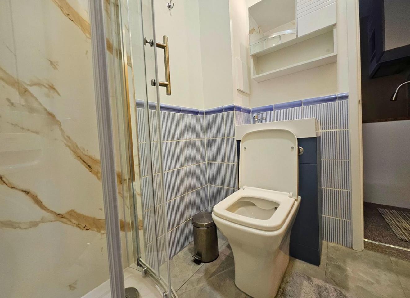 New Refurbished Flat - Canary Wharf Apartment London