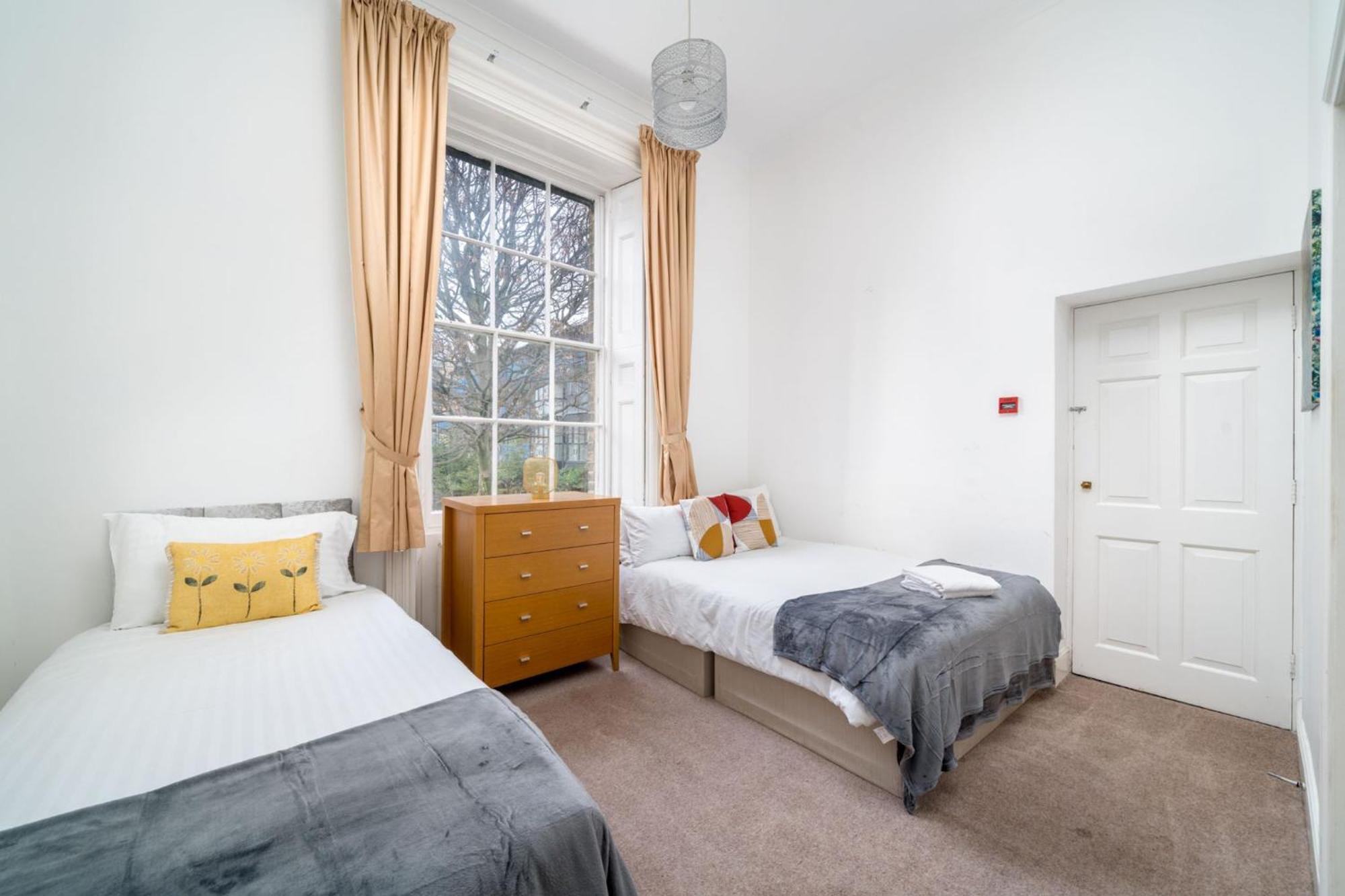 Royal By 02 Arena With Free Parking And Wi-fi London