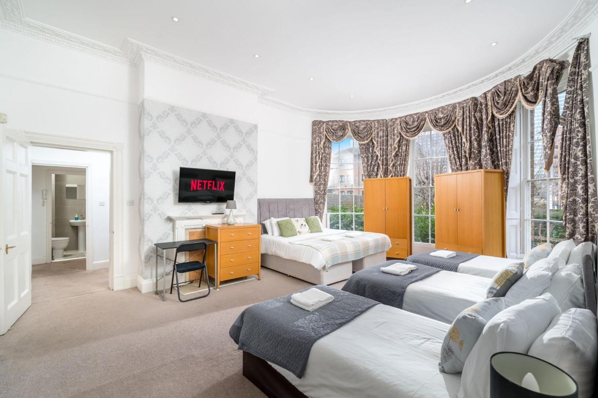 Royal By 02 Arena With Free Parking And Wi-fi Apartment *