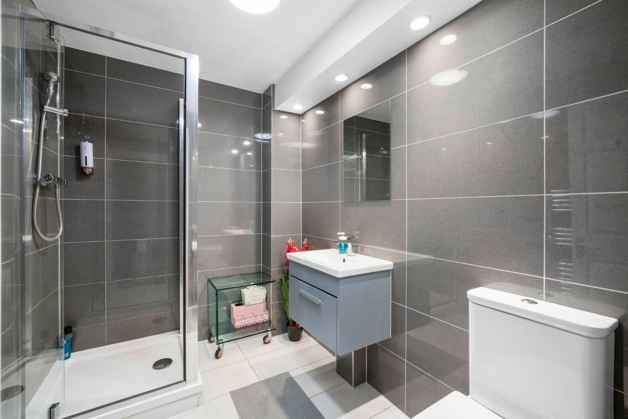 Classic Near Airport, 02 Arena, Drl, Excel Exhibition Centre Apartment