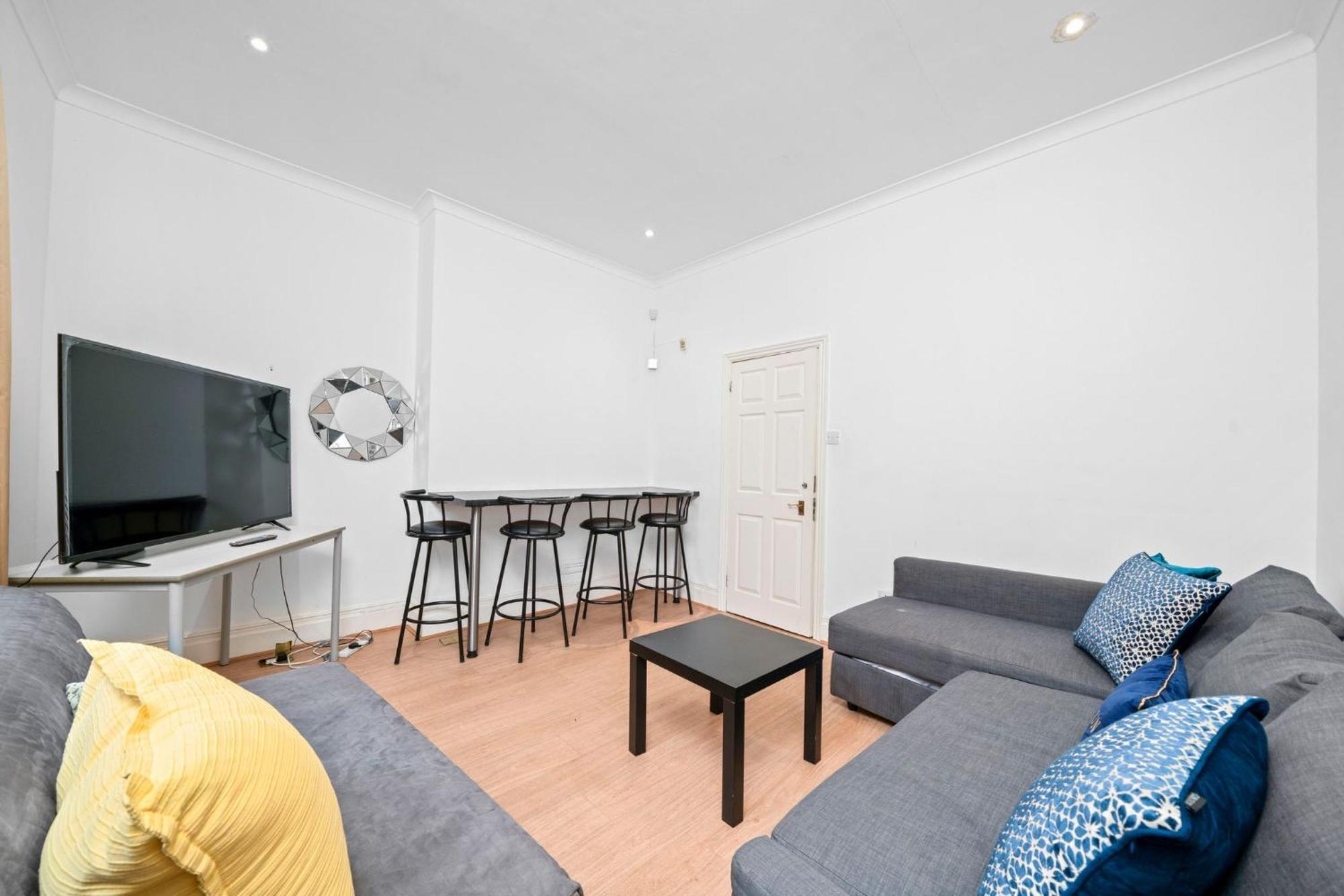 Apartment Boujee 2bed By Excel Exhibition Centre With Free Parking