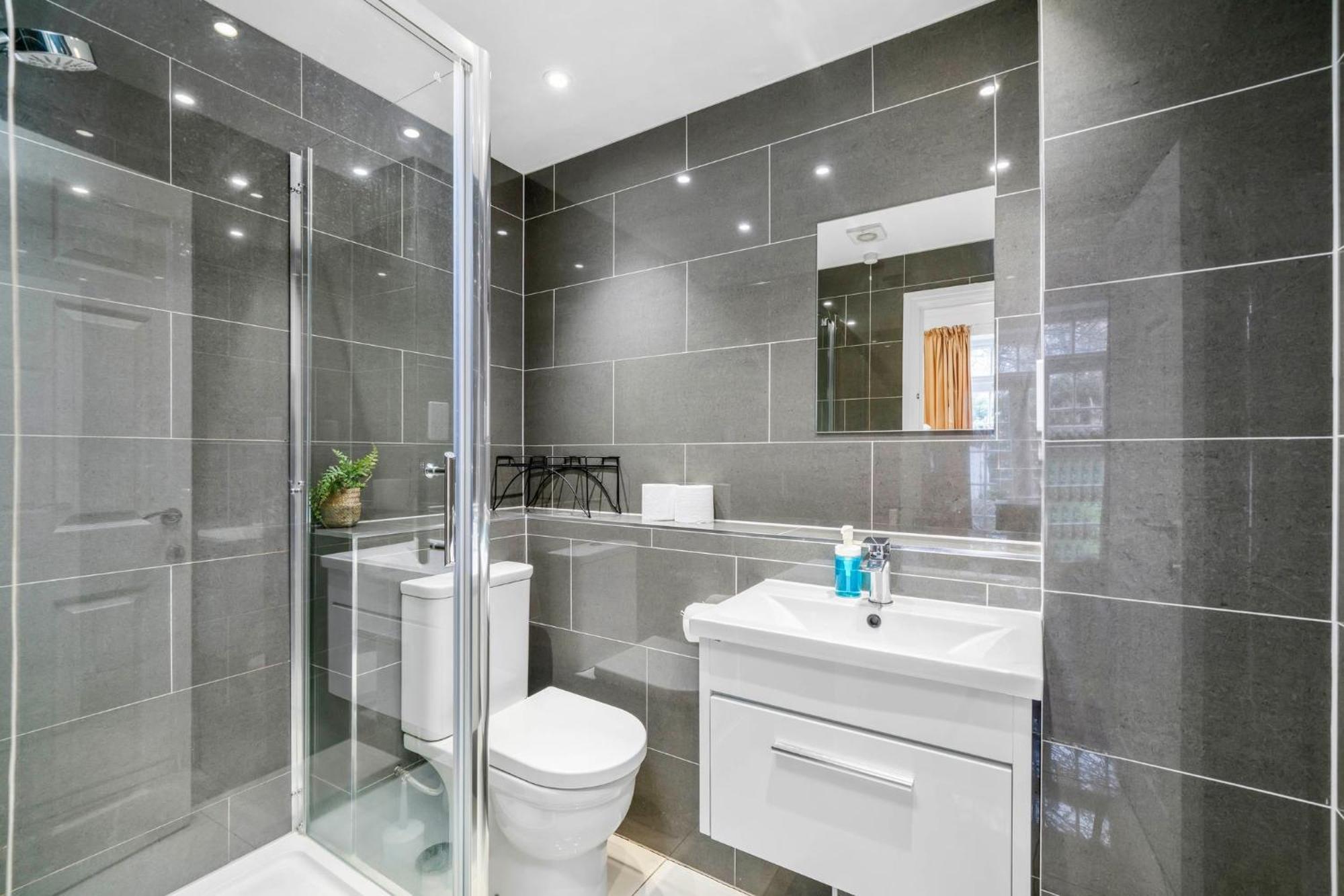 Boujee 2bed By Excel Exhibition Centre With Free Parking *