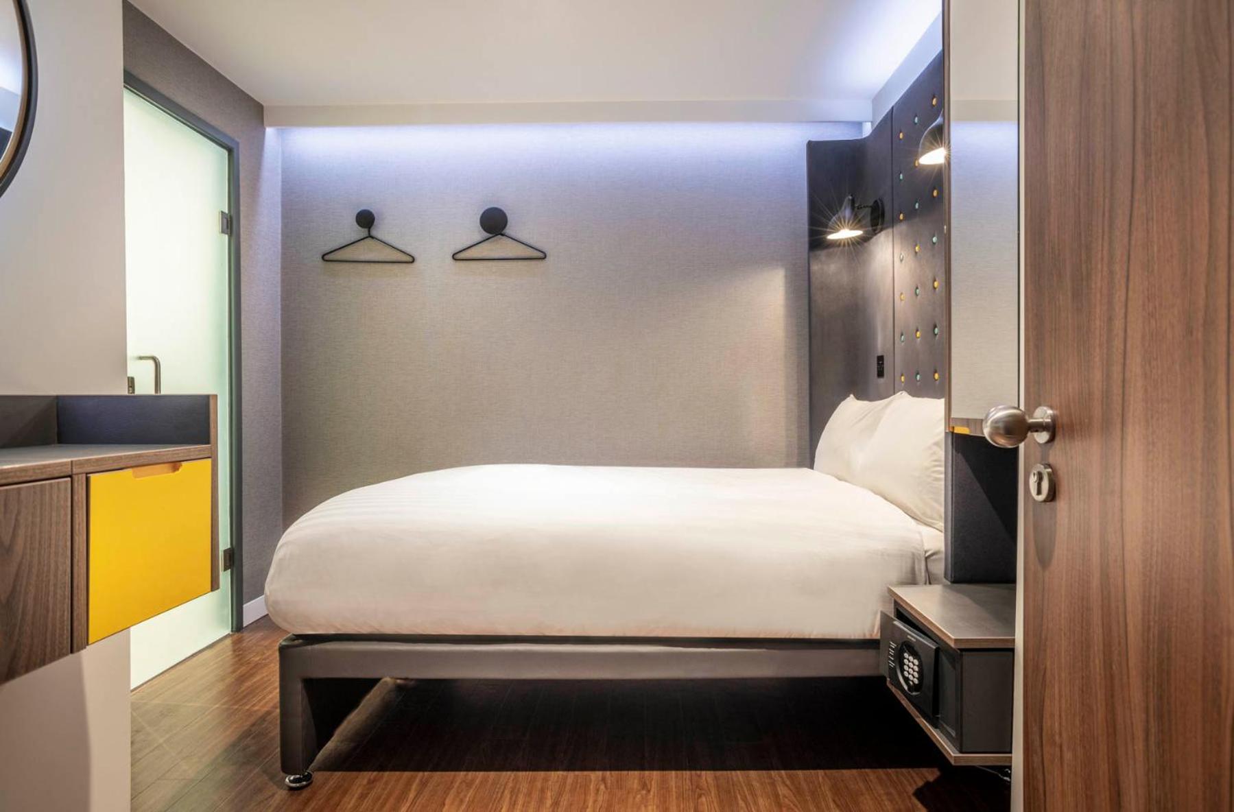 Hotel Point A Canary Wharf London