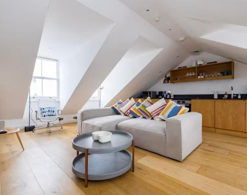 Apartment Stunning Views, Floor Flat