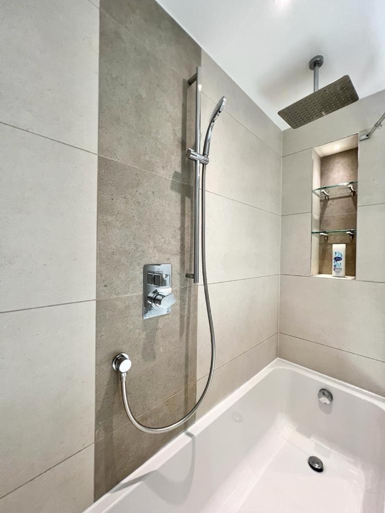 Apartment Luxury 2 Bed London